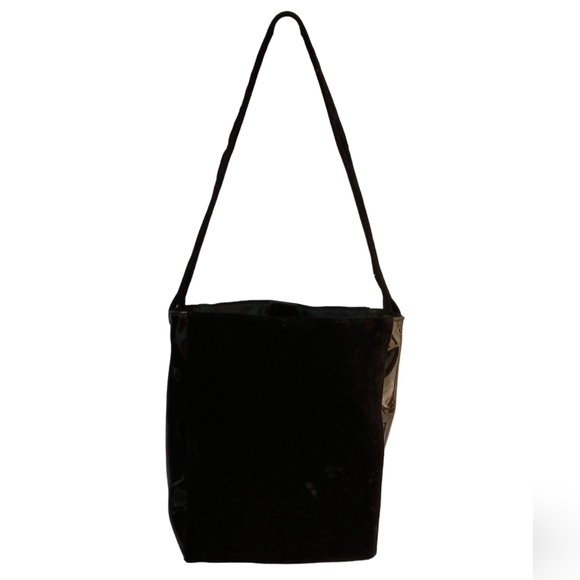 Carolina Herrera black shoulder purse with gold hardware - Picture 2 of 8
